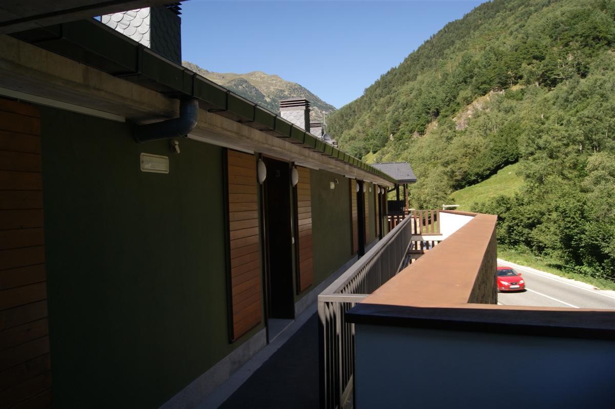 Apartaments Els Esquiadors Llorts ภายนอก รูปภาพ