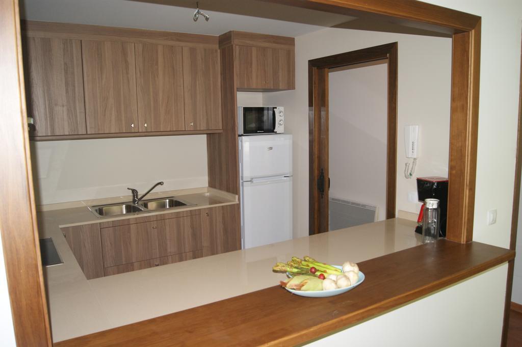Apartaments Els Esquiadors Llorts ภายนอก รูปภาพ