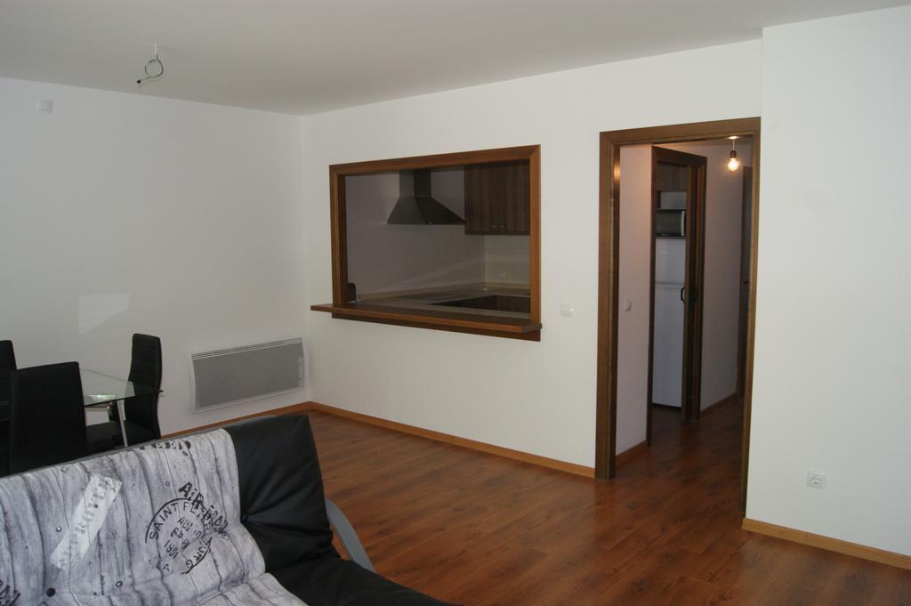 Apartaments Els Esquiadors Llorts ภายนอก รูปภาพ