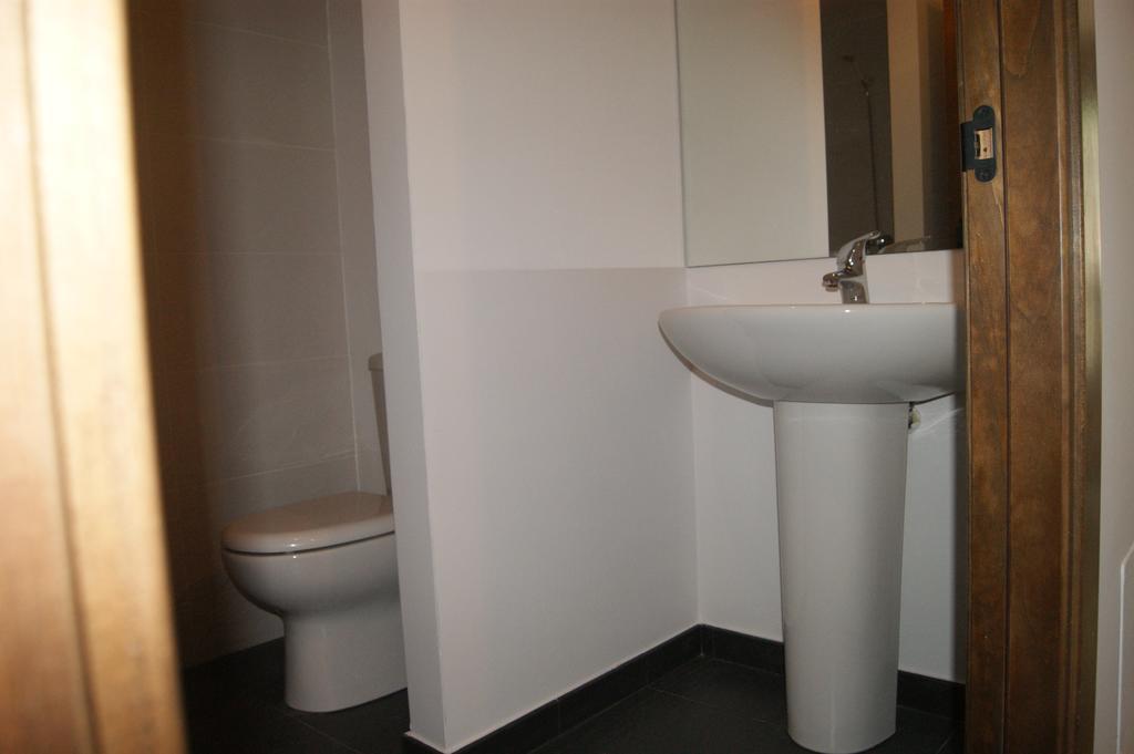 Apartaments Els Esquiadors Llorts ภายนอก รูปภาพ
